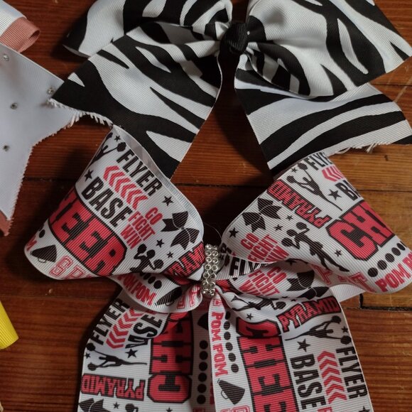 Lot of 4 oversize hair bows - Picture 3 of 4